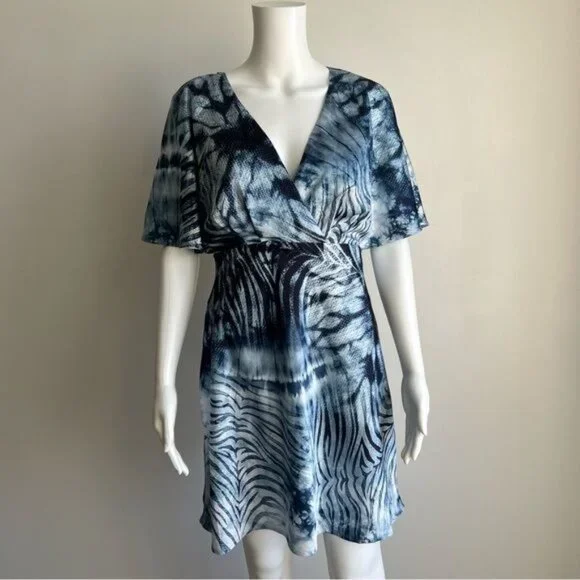 Guess Eco Short Sleeve Juliana Dress - M - Picture 2 of 7